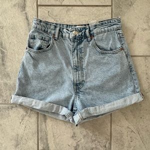 Zara denim shorts size 6